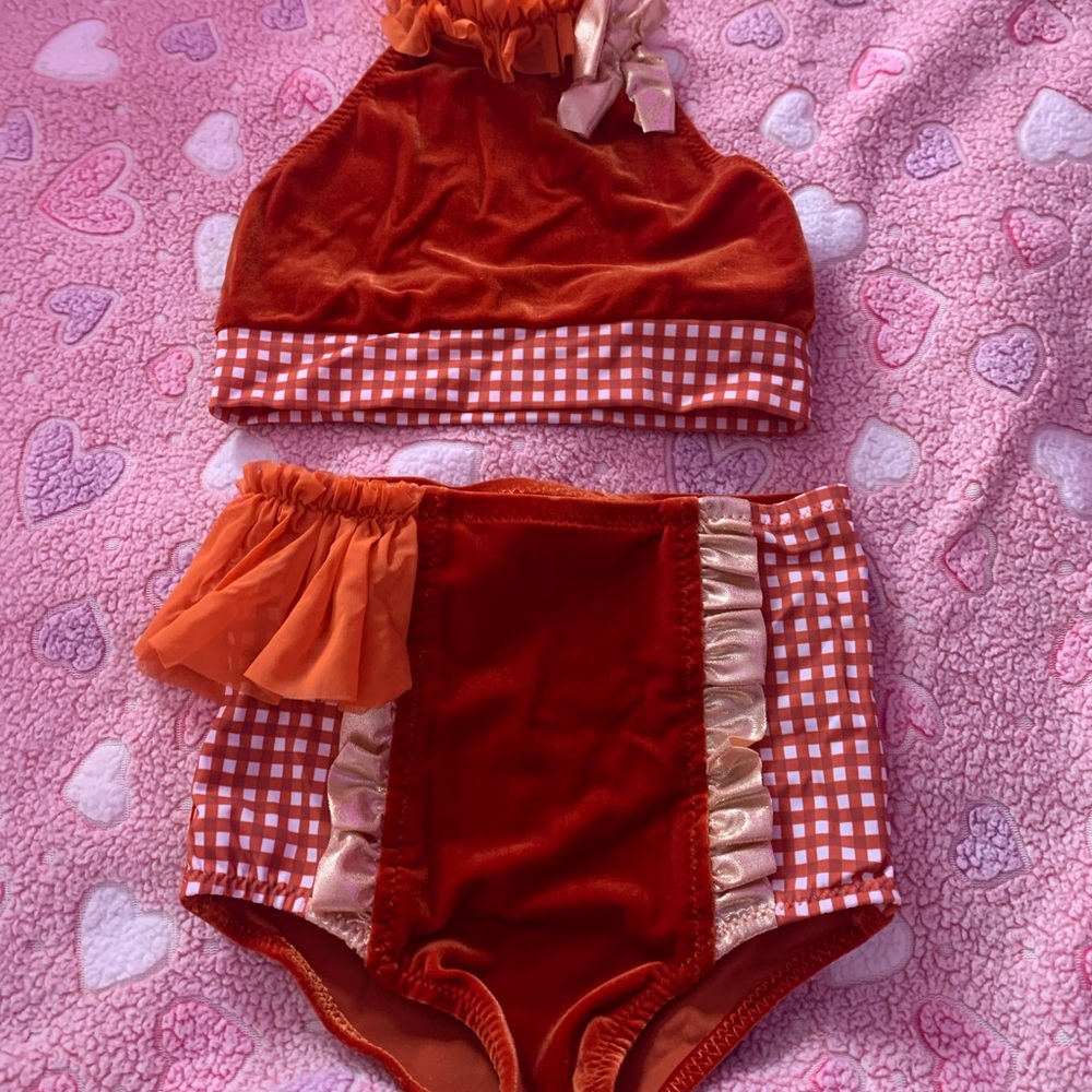 Little Londyn dance costume. Used for wizard of oz dance, the “lion”.